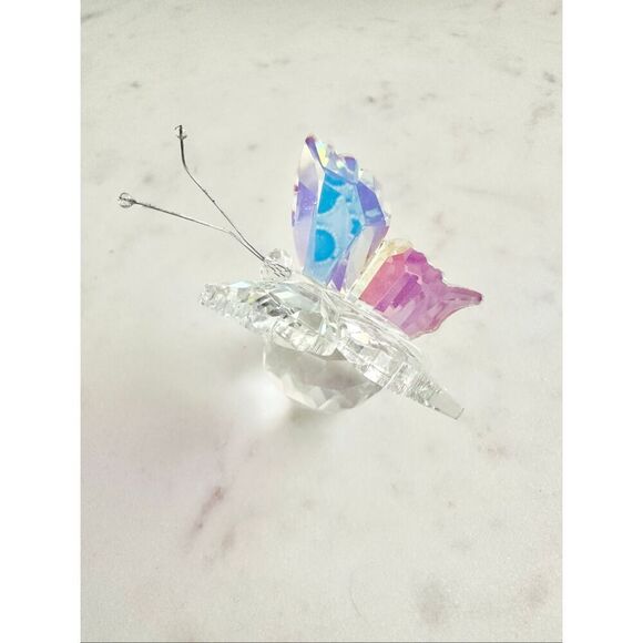 Iridescent glass butterfly decor - Picture 6 of 13